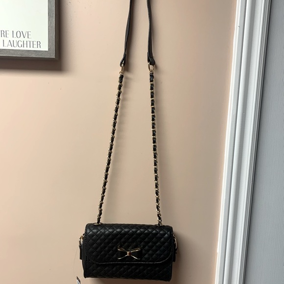 RW&Co crossbody bag. - Picture 1 of 3